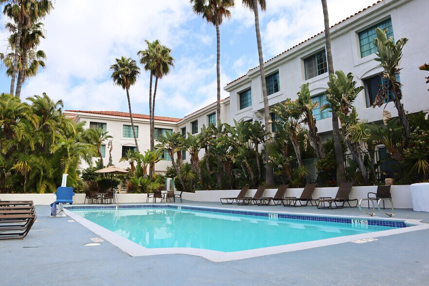 More Photos Of 2800 Via Cabrillo Marina, San Pedro Hotel For Sale