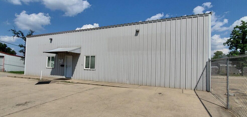 More Photos Of 503 S 1st St, Temple Warehouse For Lease