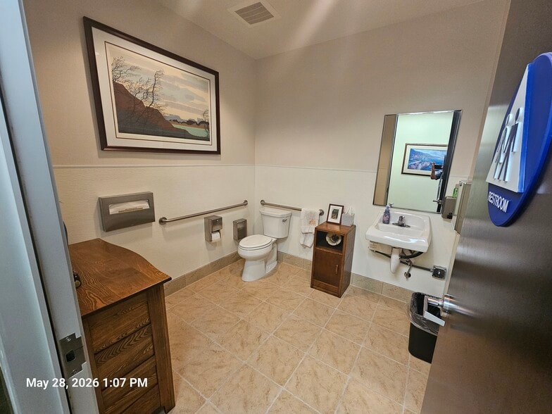 More Photos Of 1528 Brookhollow Dr, Santa Ana Medical For Sale