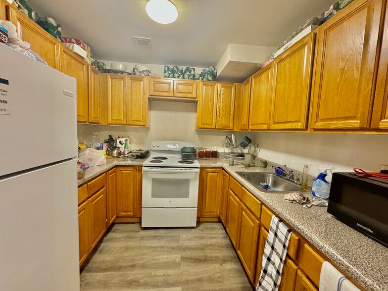 More Photos Of 27 Buchanan Pl, Bronx Apartments For Sale