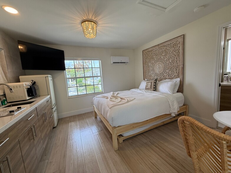 More Photos Of 2502 Tamarind Dr, Hutchinson Island Hotel For Sale