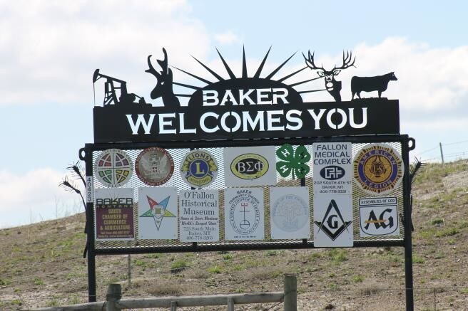 More Photos Of 518 W Montana Ave, Baker Hotel For Sale