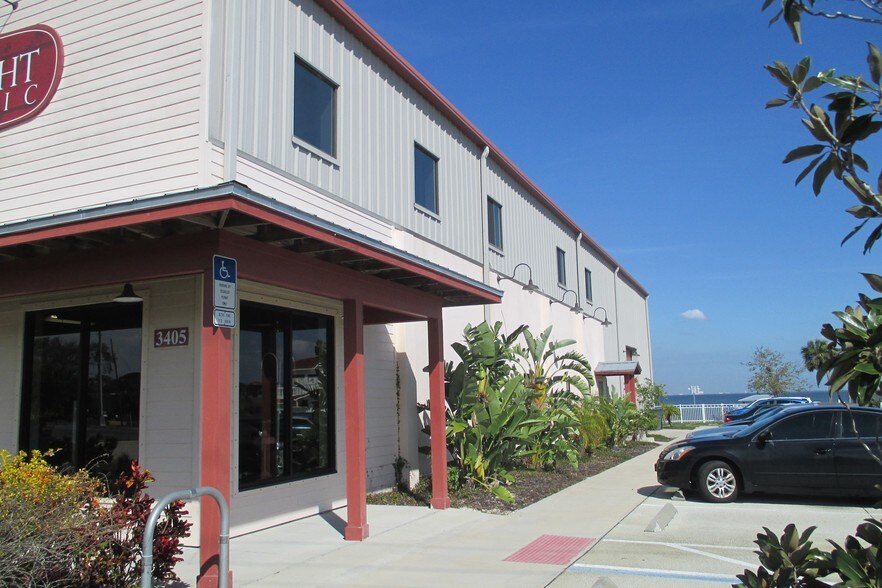 More Photos Of 3405 S Washington Ave, Titusville Freestanding For Lease