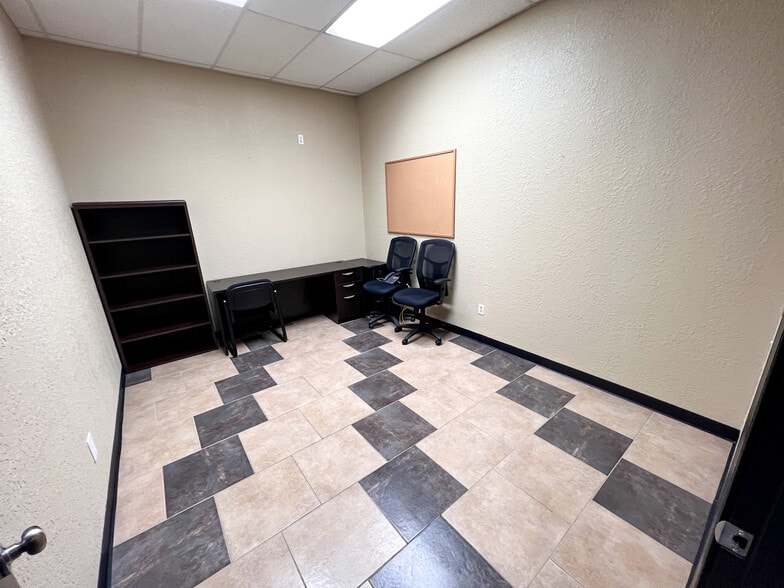 More Photos Of 8100 W Highway 80, Midland Office For Sale