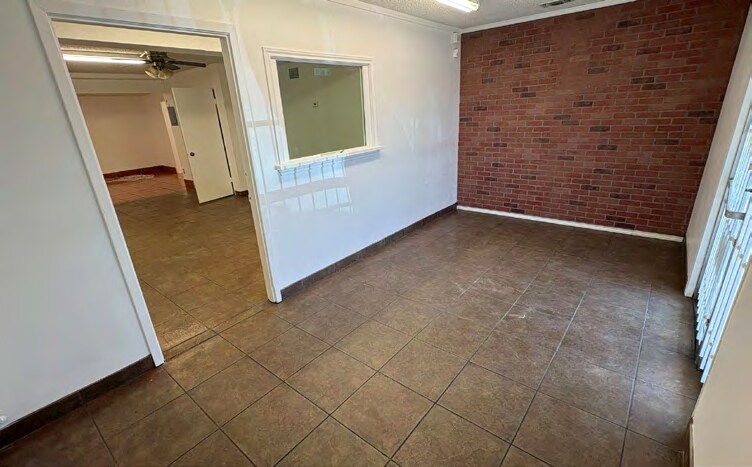 More Photos Of 4407 I-35 Fwy, San Antonio Unknown For Lease