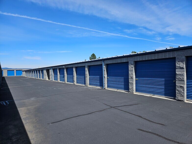 More Photos Of 1060 Dillon Way, Central Point Self Storage For Sale
