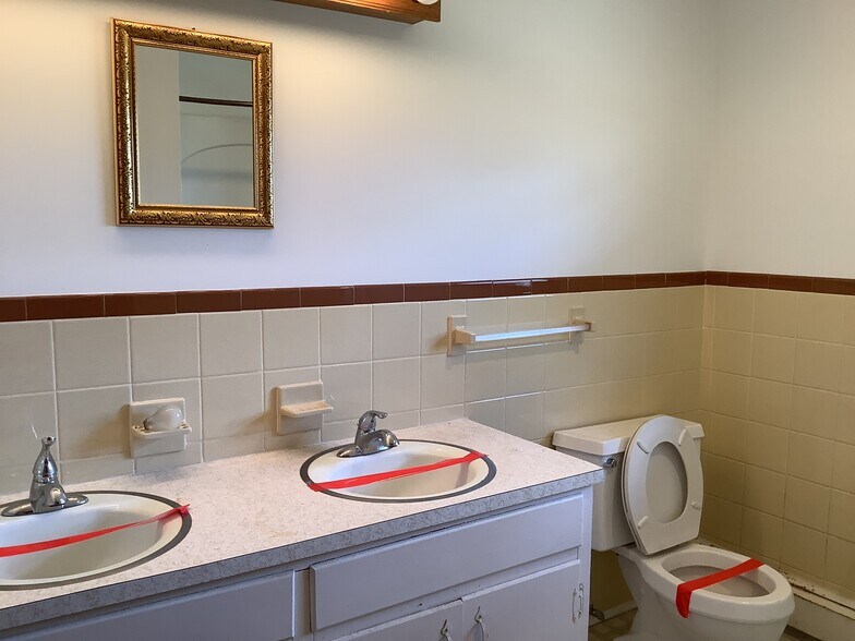 More Photos Of 605 Clarksbury Church Rd, Thomasville Religious Facility For Sale