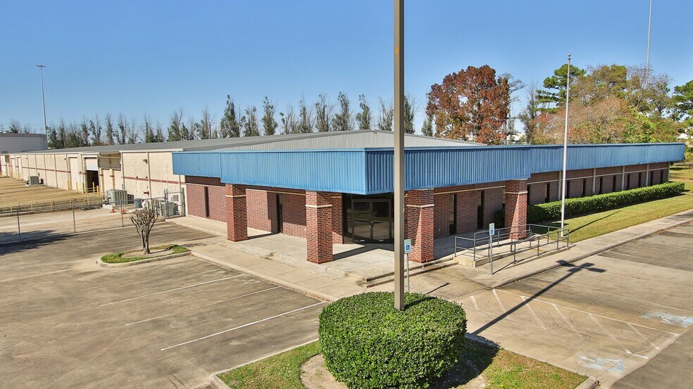 More Photos Of 1606 Greens Rd, Houston Unknown For Lease