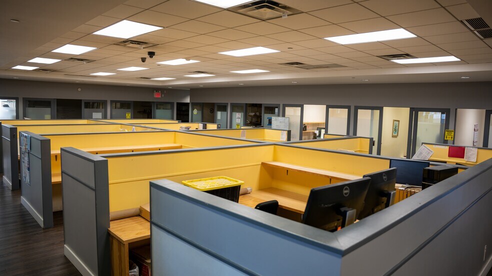 More Photos Of 230 S 5th Ave, Mount Vernon Light Distribution For Sale