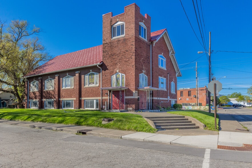 Primary Photo Of 1001 Hosbrook St, Indianapolis Religious Facility For Sale