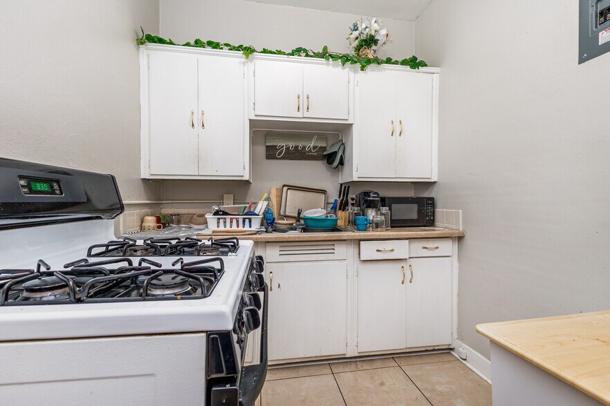 More Photos Of 2535 Central Ave, Dubuque Apartments For Sale