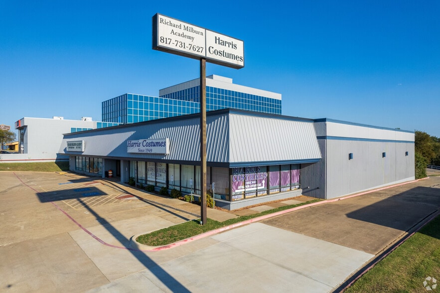 Primary Photo Of 6785 Camp Bowie Blvd, Fort Worth General Retail For Lease