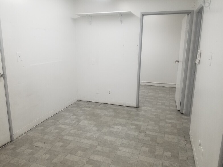 More Photos Of 620 S Clarence St, Los Angeles Manufacturing For Lease