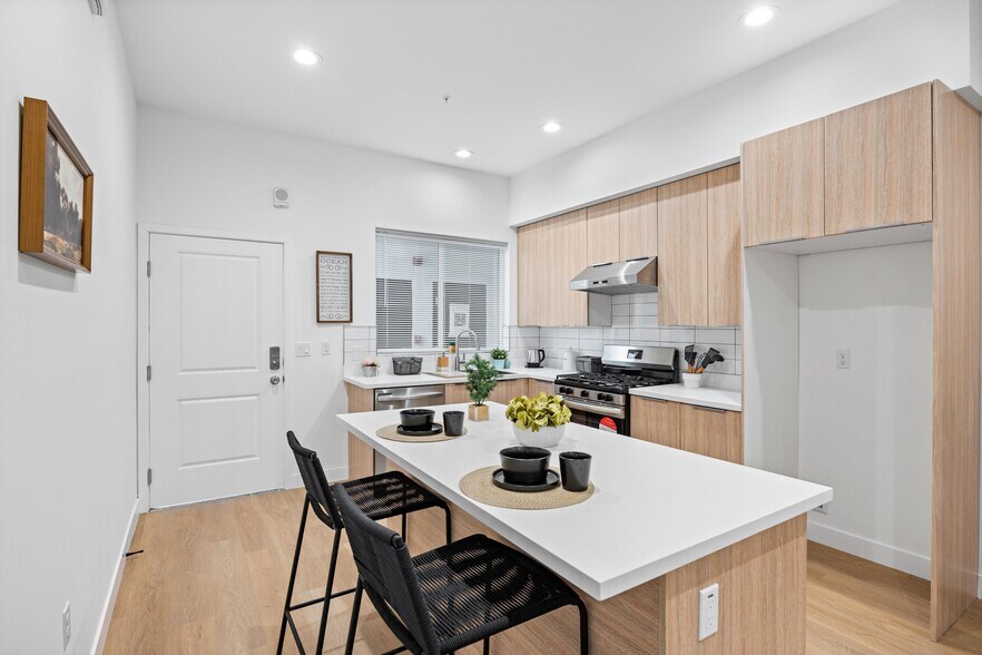 More Photos Of 13857 Leffingwell Rd, Whittier Apartments For Sale