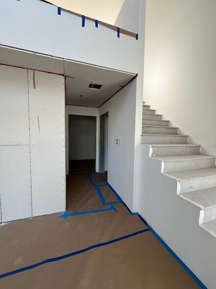 More Photos Of 907 Person St, Kissimmee Medical For Sale