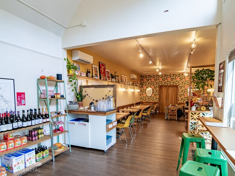 More Photos Of 8235 SE 13th Ave, Portland Storefront For Sale