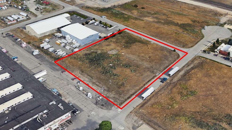 More Photos Of Lacrosse Ln @ Industrial Park 4th St., Spokane Valley Land For Sale