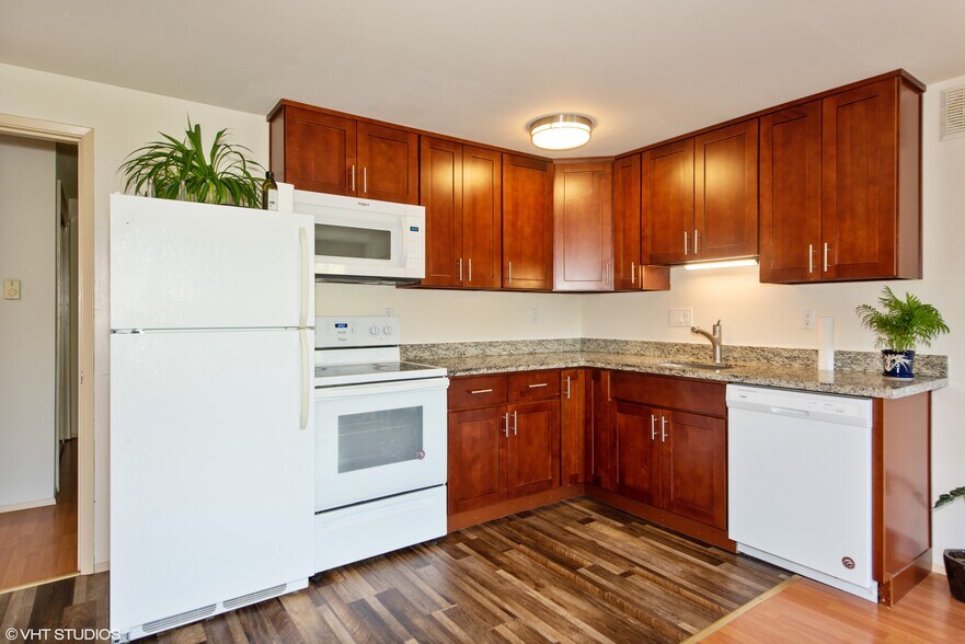 More Photos Of 4735 Ravenna Ave NE, Seattle Apartments For Sale