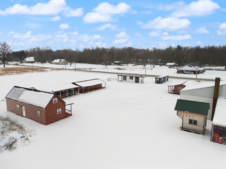 More Photos Of 677 S Cardinal Ln, Scottsburg Industrial For Sale