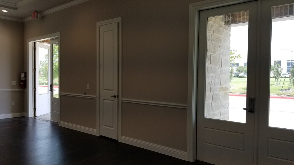 More Photos Of 4425 Plano Pkwy, Carrollton Office For Lease
