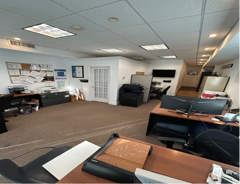 More Photos Of 829 Midland Ave, Yonkers Storefront Retail Residential For Sale