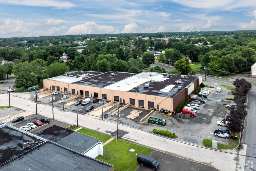 More Photos Of 7249-7251 Browning Rd, Pennsauken Warehouse For Lease