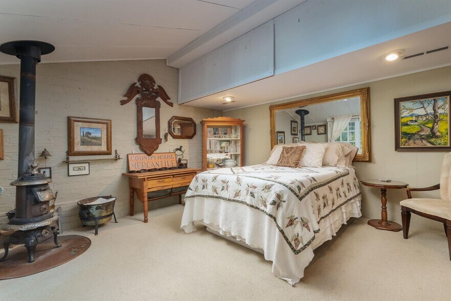 More Photos Of 306 W Saint Charles St, San Andreas Hotel For Sale