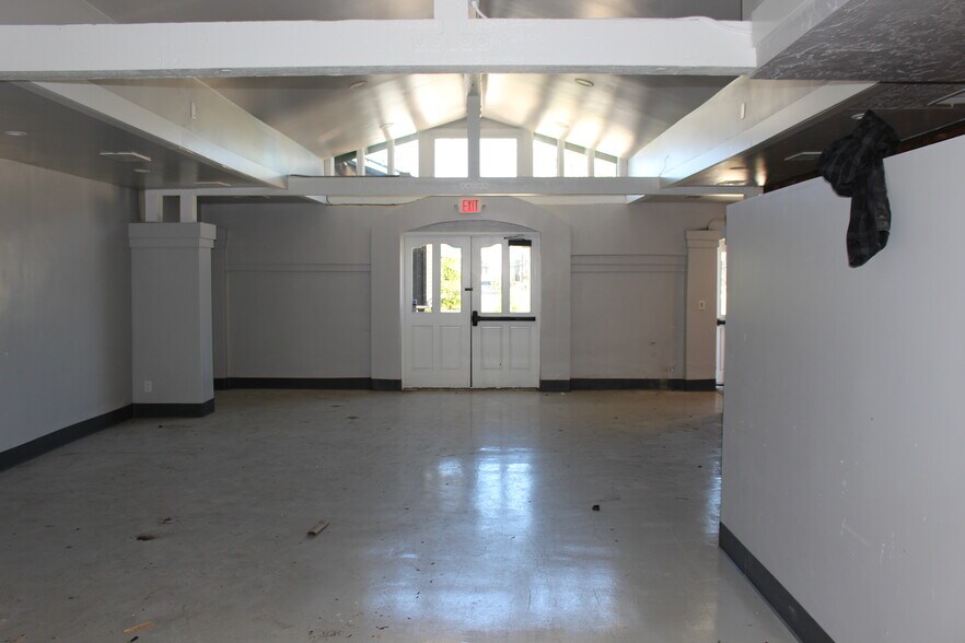 More Photos Of 150-154 W Grand ave, Escondido Storefront For Lease