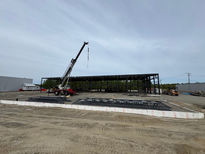 More Photos Of 4905 Rue Charles-Malhiot, Trois-Rivières Warehouse For Lease