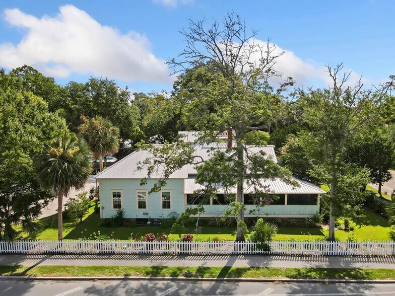 More Photos Of 201 8th St, Port Saint Joe Office Residential For Sale