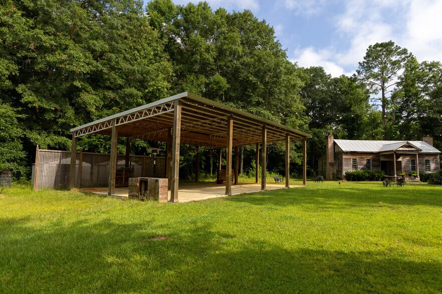 More Photos Of 9712 US Highway 31, Hope Hull Land For Sale