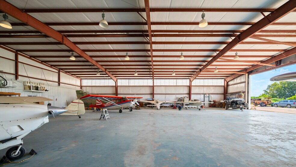 More Photos Of 5519 W Arcola Airport, Arcola Airplane Hangar For Sale
