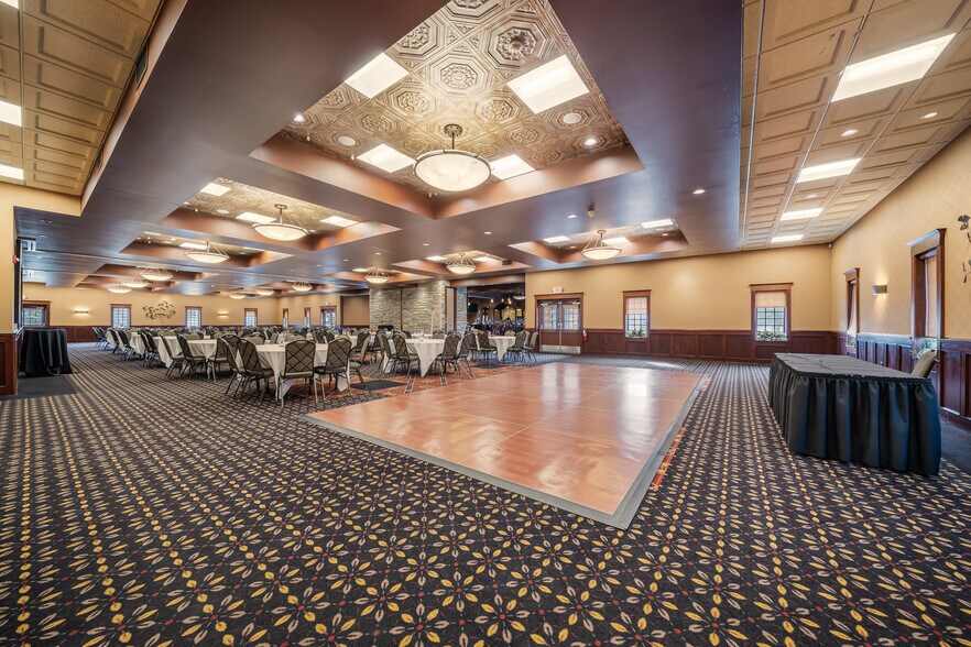 More Photos Of 3177 French Rd, De Pere Freestanding For Sale