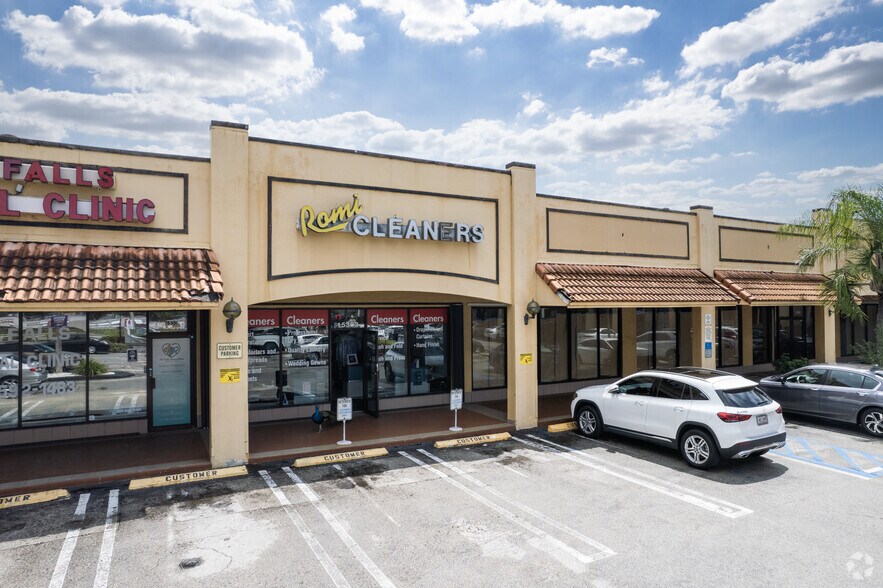 More Photos Of 15315-15327 S Dixie Hwy, Palmetto Bay Unknown For Lease