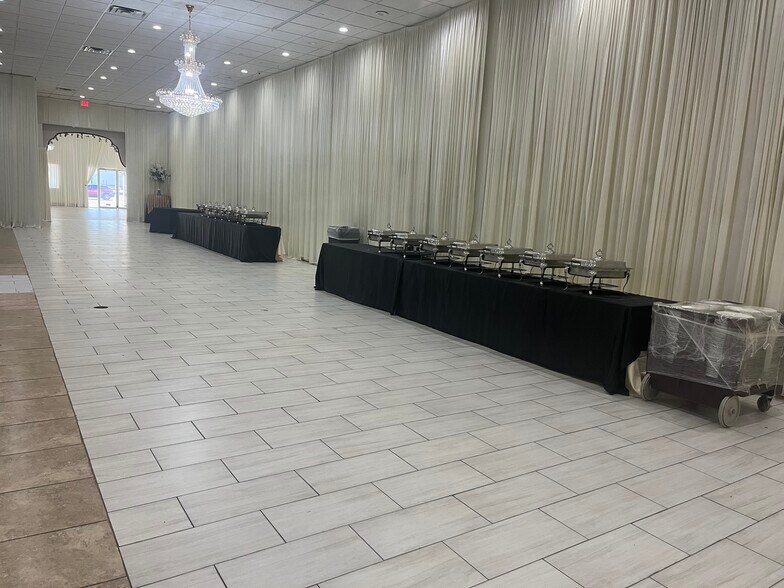 More Photos Of 15102-15160 Bellaire Blvd, Houston Storefront For Lease