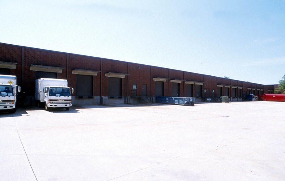 More Photos Of 5300 Oakbrook Pky, Norcross Unknown For Lease