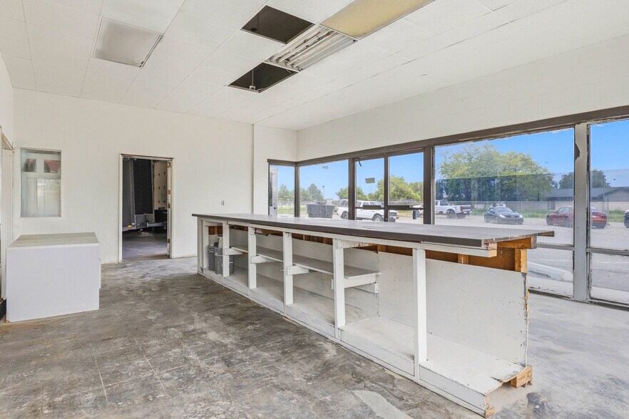 More Photos Of 2676 Van Giesen St, Richland Industrial For Sale
