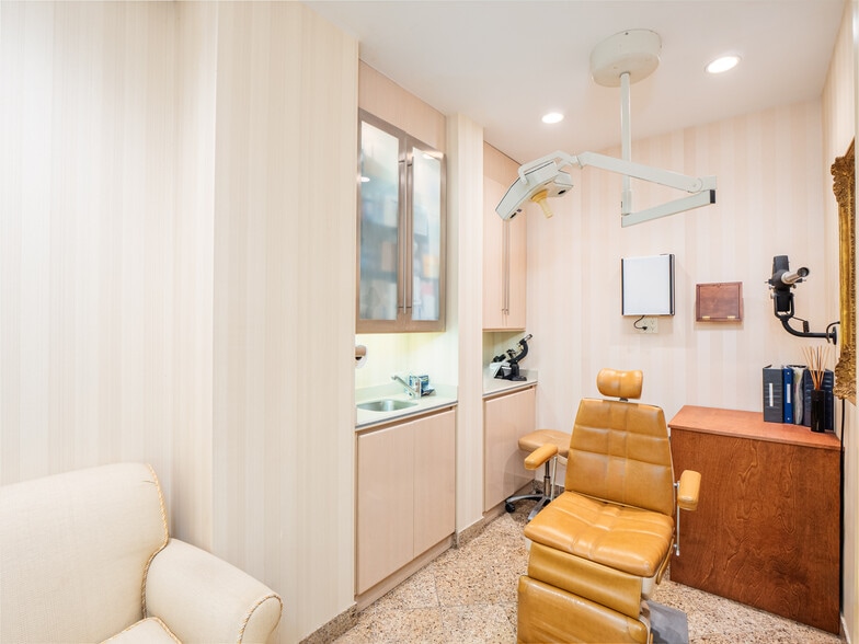 More Photos Of 635 Park Ave, New York Apartments For Sale