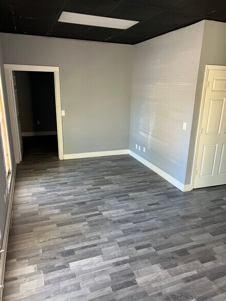 More Photos Of 2010 Old Montgomery Hwy, Birmingham Flex For Lease