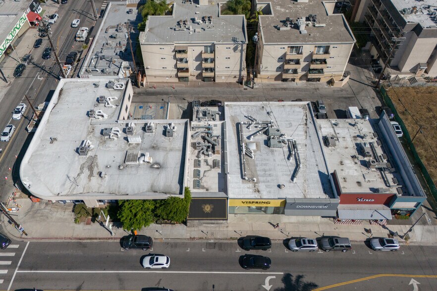 More Photos Of 310-315 S Robertson Blvd, Los Angeles Storefront For Lease