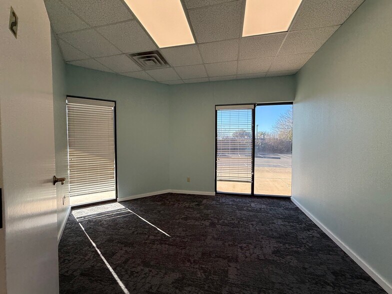 More Photos Of 3625 W Main St, Norman Office For Sale