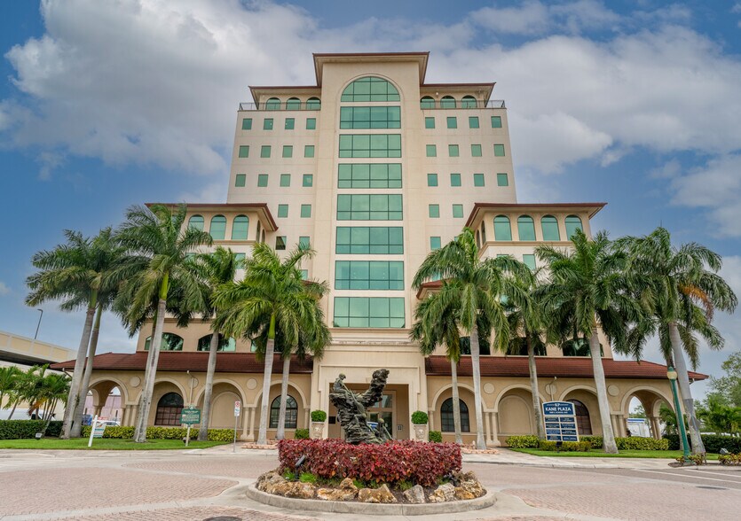 Primary Photo Of 1 S School Ave, Sarasota Medical For Lease