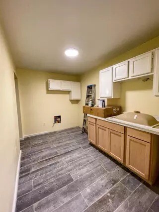 More Photos Of 205 E Railroad St, Vidor Office For Sale