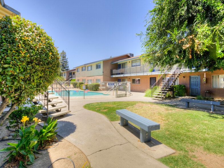 Primary Photo Of 615 S Demaree St, Visalia Apartments For Sale