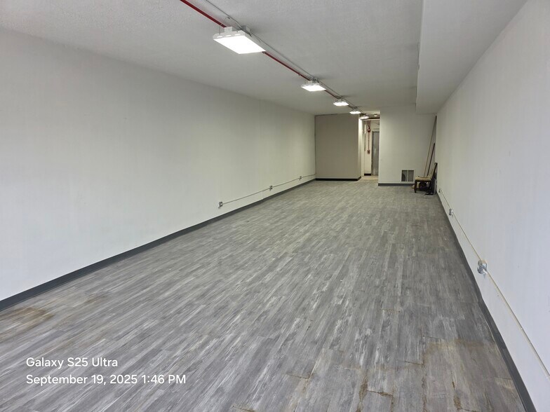 More Photos Of 1718-1726 W Roosevelt Rd, Broadview Storefront Retail Office For Sale