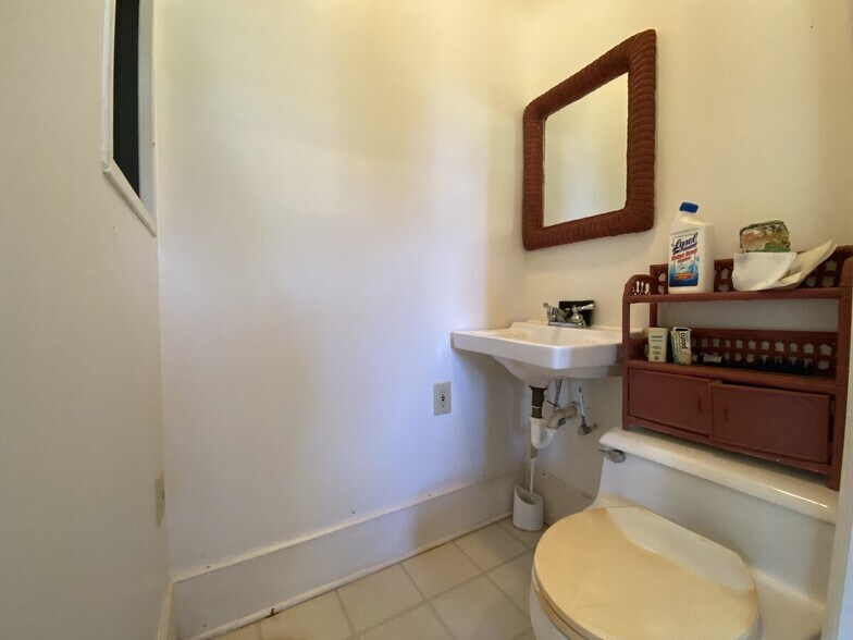 More Photos Of 615 Patterson, LaFayette Medical For Sale