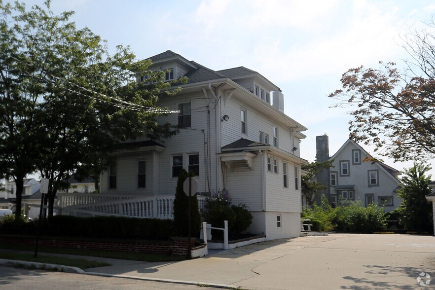 More Photos Of 201 E Black Horse Pike, Pleasantville Office For Sale