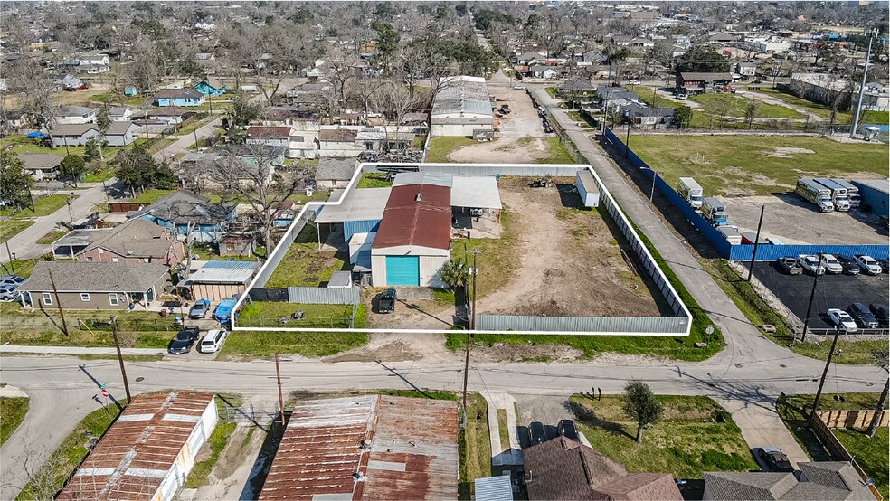 Primary Photo Of 2513 Vaughn St, Houston Industrial For Sale