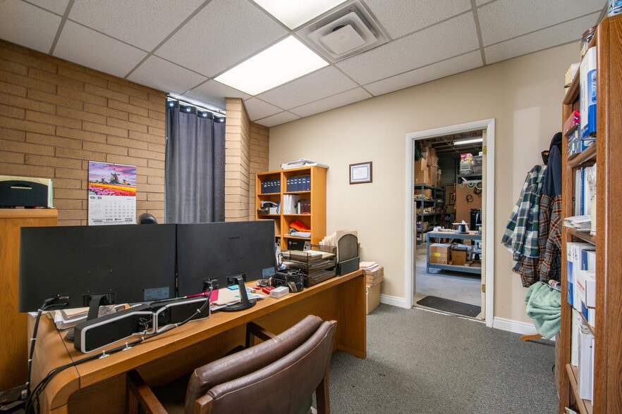 More Photos Of 2900-2912 S West Temple, Salt Lake City Light Manufacturing For Lease