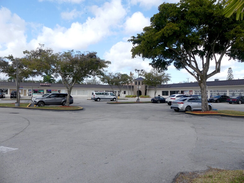 More Photos Of 7331-7399 Davie Road Ext, Hollywood General Retail For Lease